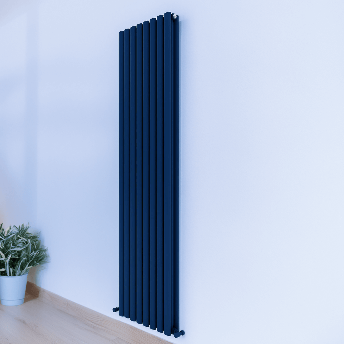 Carisa Tallis Vertikaler Aluminium-Heizkörper, modernes Design, Marineblau