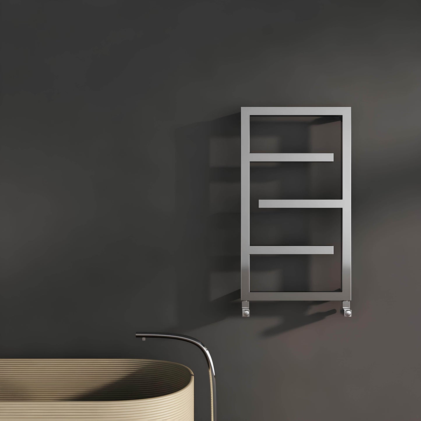 Carisa Eclipse Handtuchwärmer aus Edelstahl, modernes Design, hochglanzpoliert