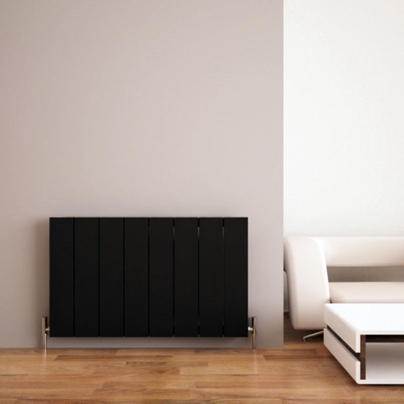 Carisa Elvino Horizontaler Aluminium-Heizkörper, modernes Design, Schwarz