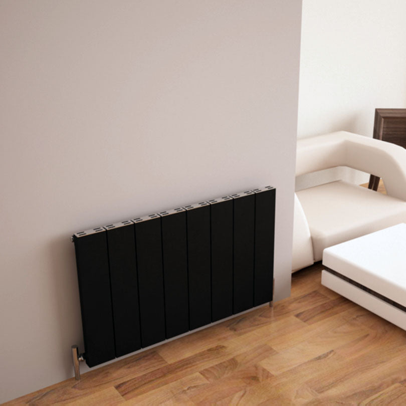 Carisa Elvino Horizontaler Aluminium-Heizkörper, modernes Design, Schwarz