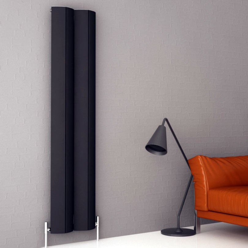 Carisa Nixie Vertikaler Aluminium-Heizkörper, modernes Design, Schwarz