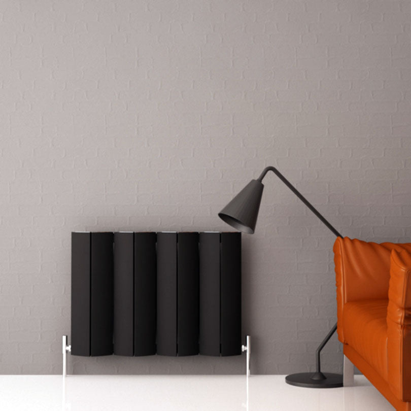 Carisa Nixie Horizontaler Aluminium-Heizkörper, modernes Design, Schwarz
