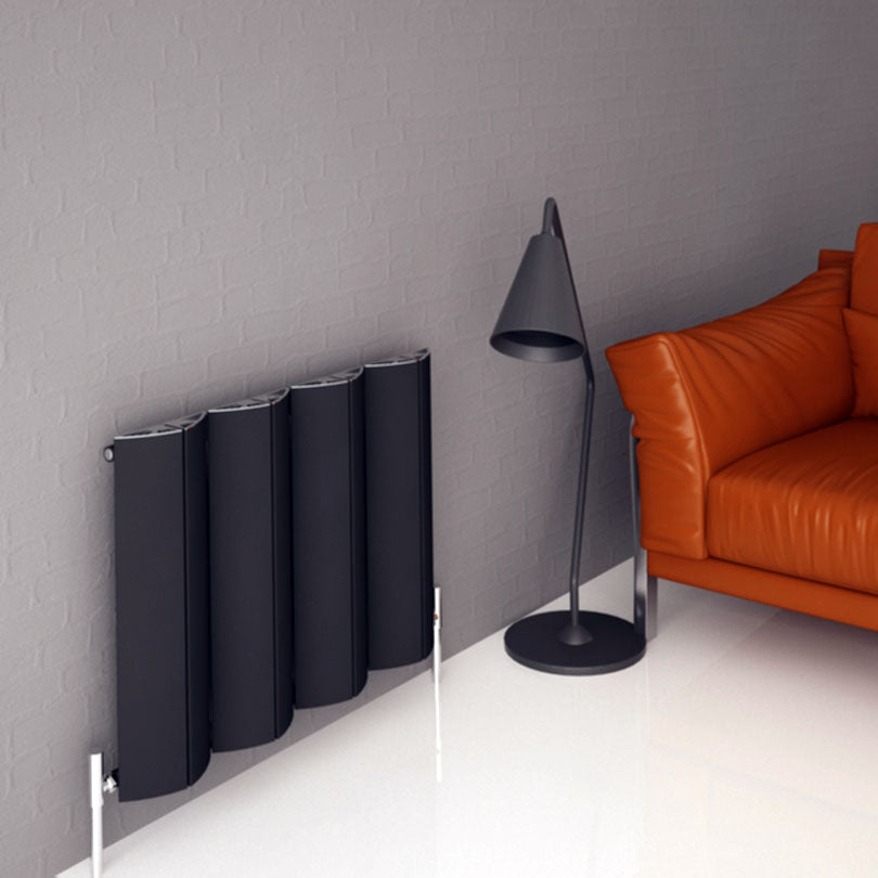 Carisa Nixie Horizontaler Aluminium-Heizkörper, modernes Design, Schwarz