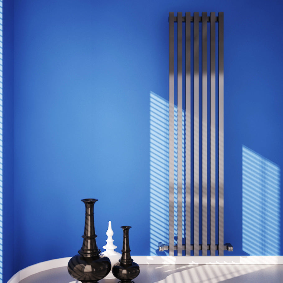 Carisa Zara Vertikaler Stahlheizkörper, modernes Design, Chrom