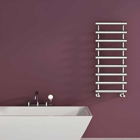 Carisa Aldo Handtuchwärmer aus Stahl, modernes Chrom-Design 