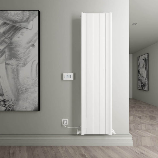 Carisa Boreas Hybrid B Vertikaler elektrischer Heizkörper, modernes Design, Weiß 