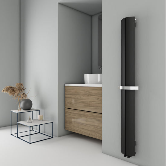 Carisa Nixie Bad-Handtuchwärmer aus Aluminium, modernes Design, Schwarz 