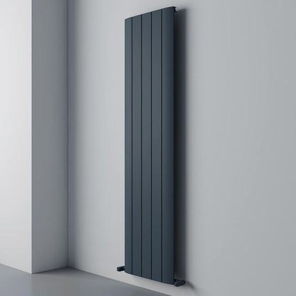 Carisa Slim Vertikaler Aluminiumheizkörper Modernes Design Anthrazit 