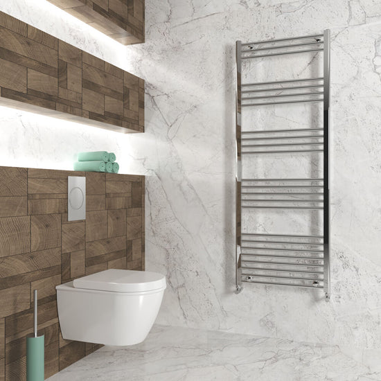 Carisa Nile Handtuchwärmer aus Stahl, modernes Chrom-Design